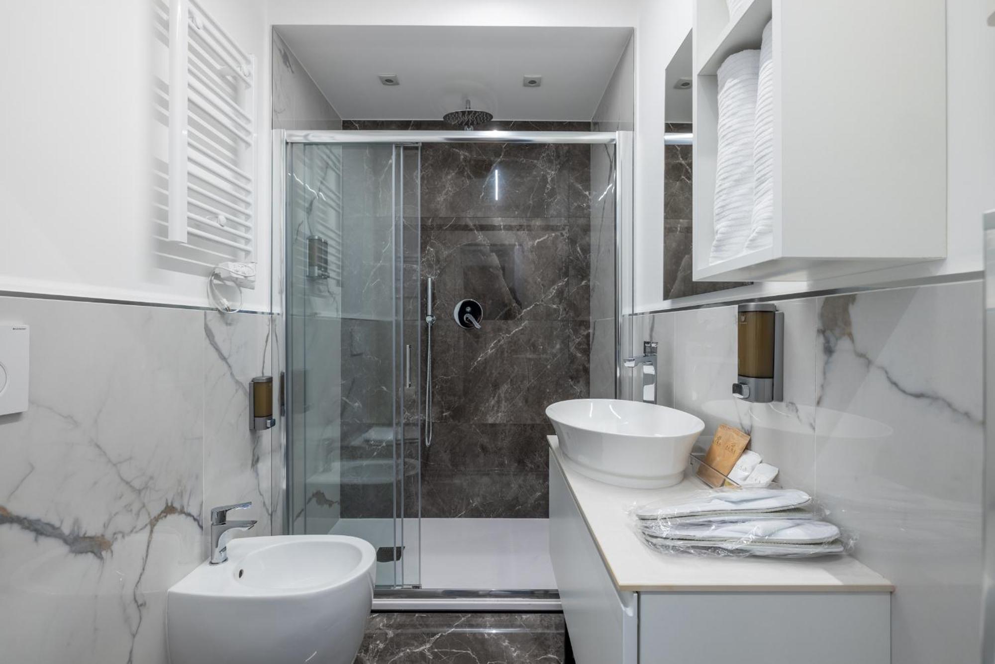 Hezio Guest House โรม ภายนอก รูปภาพ